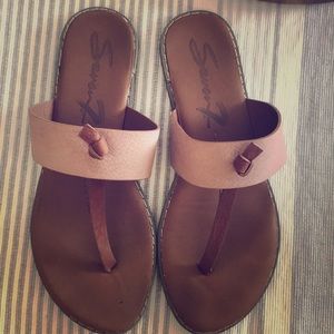 Size 9 Minimal Leather Tie Sandals